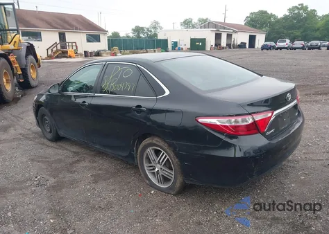 2015 Toyota Camry Le z USA, uszkodzony, nr VIN 4T4BF1FK0FR482204